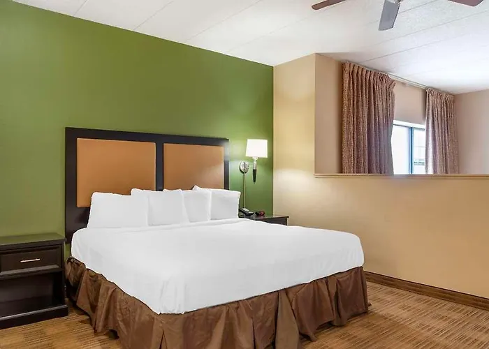 Mainstay Hotel Hillside